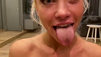 Play Frubatran blowjob with blonde licking