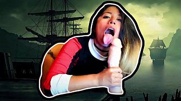 Odtwórz Suka-pirata robi wielki dzień pokazu na chaturbate
