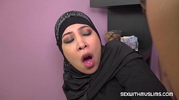 تشغيل الفتاة التركية ذات كس كبير لديها الجنس الأكثر روعة