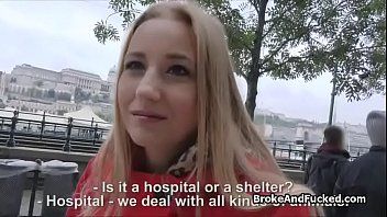 Play Two crazy people have sex, hook her up in public and fuck her in the city in public