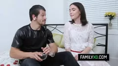 Jouer Étape des frères et sœurs tabou: Maddie Winters surpris par un bite de la Saint-Valentin
