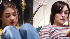 Odtwórz Gizelle Blanco i Freya Parker w intensywnej lesbijskiej porno