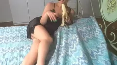 Abspielen Petite Teenie Skinny Jennifers fruchtbarer Blowjob