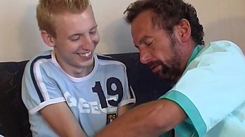 Afspelen لذلك من الجيد أن نمارس الجنس مع رجل ، نحن نتكاتف معًا