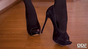 Play A sexy blonde in heels has brutal sex in her pussy with her boss