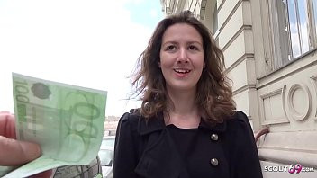 Jouer Payé avec 100 euros pour le sexe en public