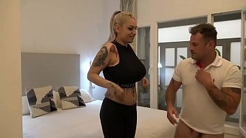 Reproduzir Xnxx húngaro fazendo sexo quebrado